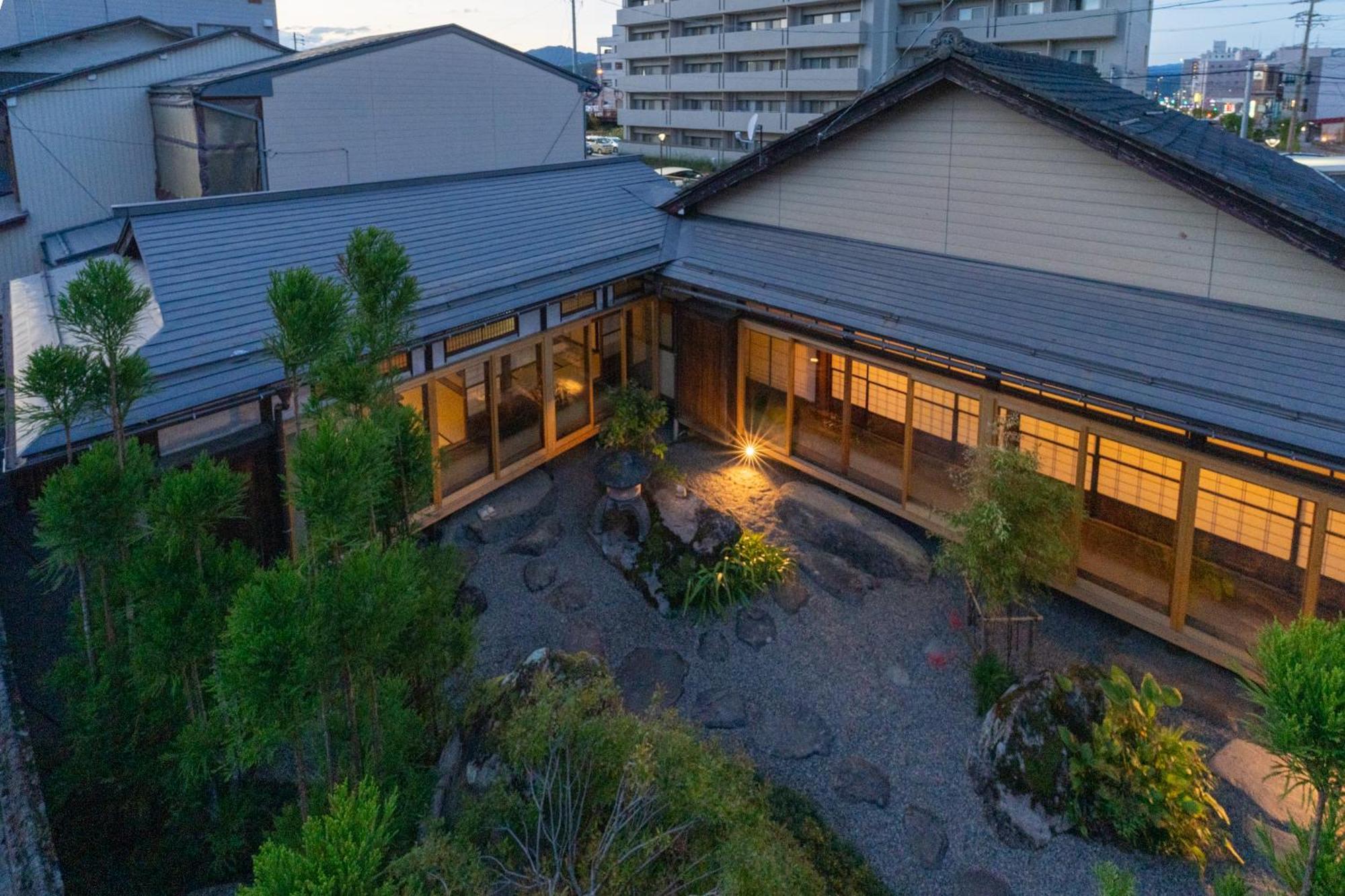 お宿一の華 Takayama  Extérieur photo